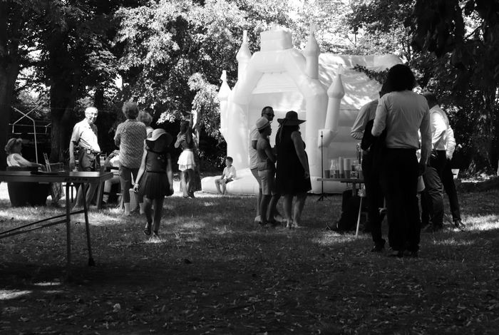 Moment de fête en famille au Domaine des Eveils